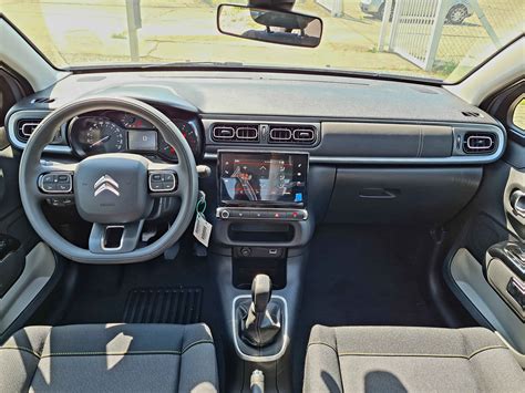 Obrázek: Interiér Citroën C3 s 10