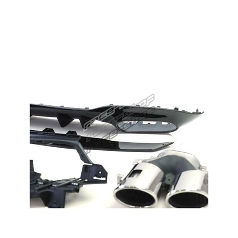 Ilustrace vozidla s dvěma koncovkami výfuku (duplexní výfuk)