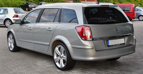 Infografika: Typy střech a kompatibilita nosičů pro Opel Astra H Caravan