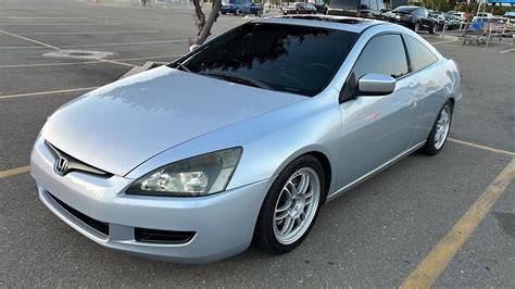 Infografika: Technické specifikace Honda Accord 2.4 TypeS z roku 2005