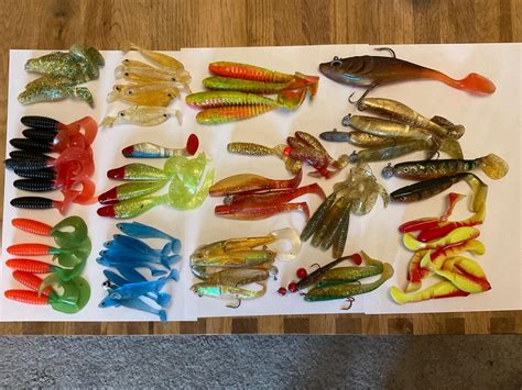 ukázka gumových nástrah různých barev s UV efektem