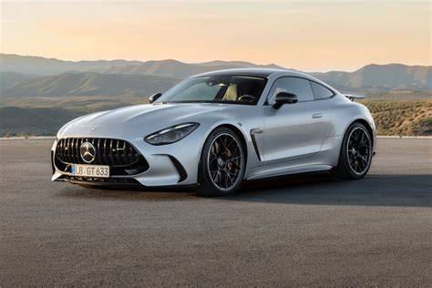 Mercedes AMG osmiválec technické zázemí a plochá hřídel ve/Ford