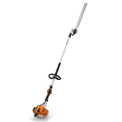 Ilustrace různých typů zahradní a lesní techniky STIHL: řetězové pily, křovinořezy, nůžky na živý plot.