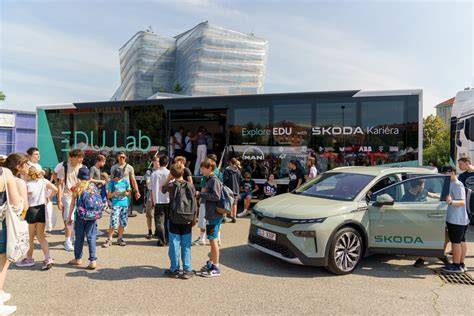 Mobilní laboratoř Škoda EDU.Lab - ukázkové workshopy pro školy a veřejnost