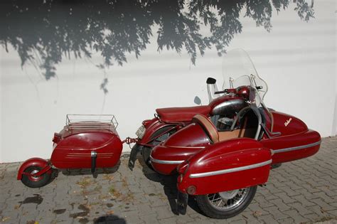 Ilustrační foto přívěsného vozíku PAV 40 za motocyklem Jawa