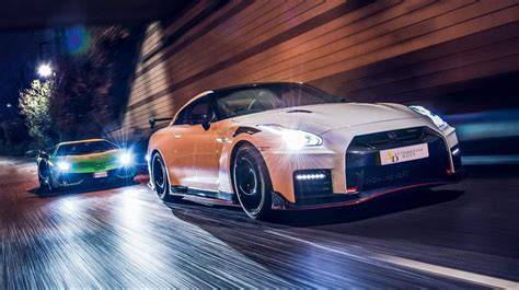 Drsné souboje na okruhu: GT-R Nismo vs. Mercedes-AMG GT R