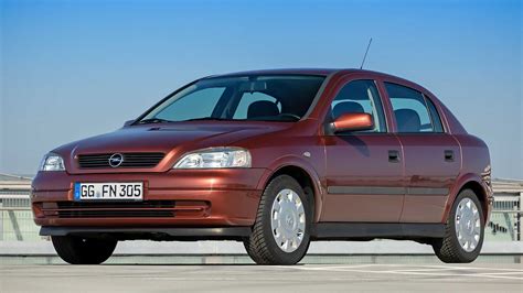 Opel Astra G Classic interiér a zavazadlový prostor