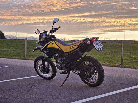 Infografika: Jak vybrat nosič a držáky pro Suzuki DR 125 SM