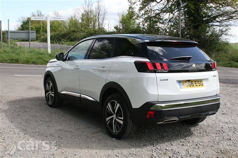 Obrázek: zavazadlový prostor Peugeot 3008 GT Line s vyrovnávacím dnem