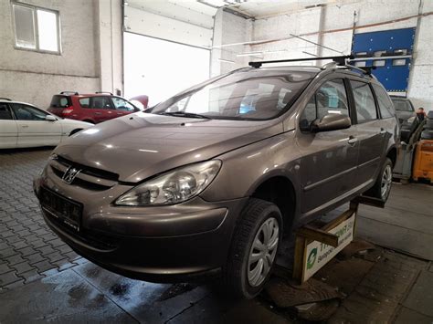 Infografika: Srovnání dopravců pro náhradní díly Peugeot 307