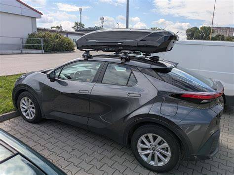 Infografika: Dimenze a nosnost střešního nosiče Thule pro Toyota C-HR