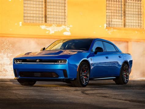 Dodge Charger Daytona s výrazným zadním křídlem