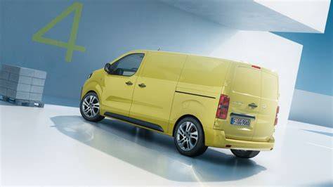 Infografika: Schéma verzí motorů Opel Vivaro B a jejich hlavní technické parametry