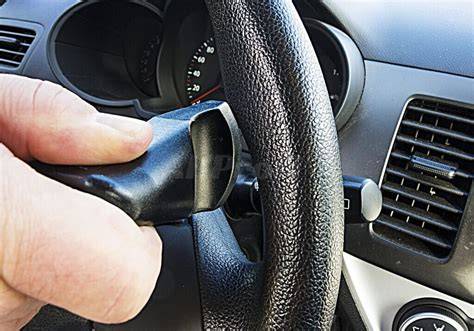 Tempomat v ovladači volantu - detailní pohled
