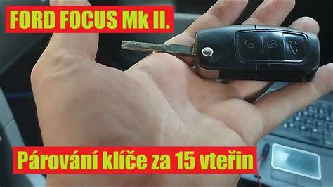 Infografika ukazující postup párování klíčů Ford a význam imobilizéru