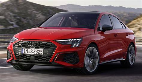 Infografika: Rozdělení interiéru Audi A8, technické členění a hlavní prvky výbavy