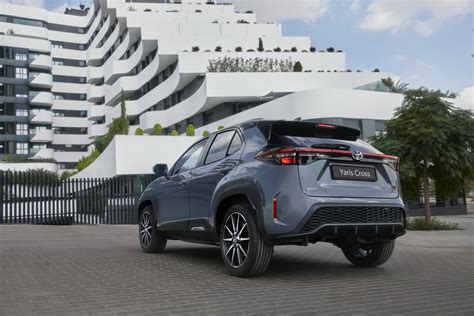 Infografika: Výbavové prvky Toyota Yaris a jejich význam pro každodenní provoz