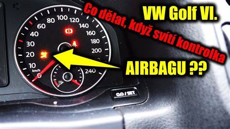 Infografika: Jak funguje systém airbagů a význam kontrolky