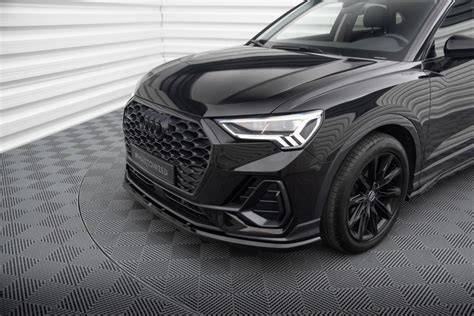 Audi Q3 - pohled na přední masku a světlomety