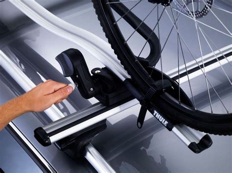 ilustrace: Thule ProRide 591 a WingBar Edge