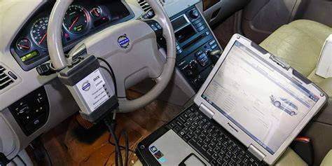 diagnostika podvozku Volvo XC60 na zvedáku