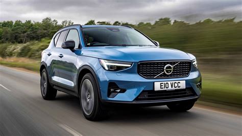 infografika: servisní balíčky Volvo Blue a Volvo Gold - přehled služeb