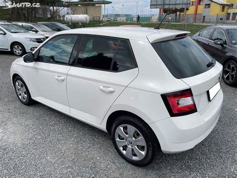 Infografika srovnání verzí Škoda Fabia Combi 1.2 TSI 66 kW