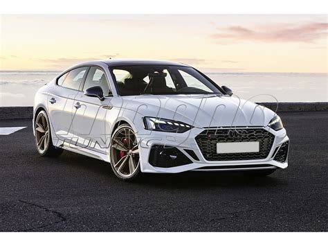Audi A5 F5 Coupe s nainstalovanými bočními prahy RS STYLE