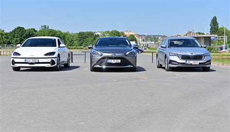 Infografika: mix pohonů - elektromobilita, vodík, CNG, hybridy