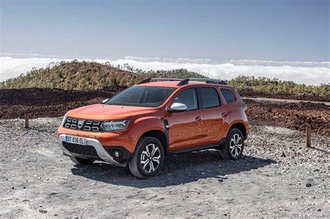 Infografika: kroky při koupi předváděcího vozu Dacia