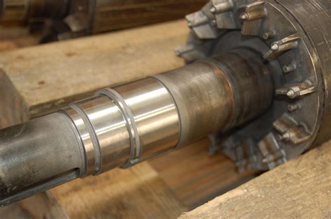 Detailní pohled na kardanové hřídel a jeho uložení u BMW E46