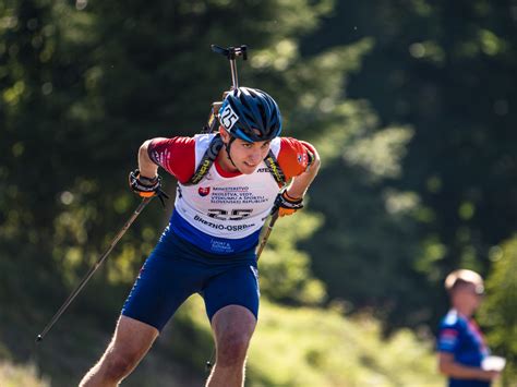 Fotografie Filipa Mareše v juniorských letech s vozem kategorie R2.