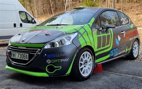 Design vozu Peugeot 208 R2 s novým polepem pro sezónu 2017.