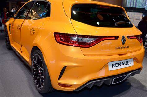 Schéma uchycení výfuku a možné silenbloky pro Renault Megane IV