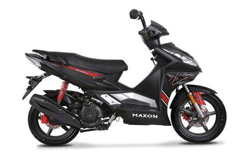 Obrázek srovnání různých výfukových systémů pro Maxon Ardour 125