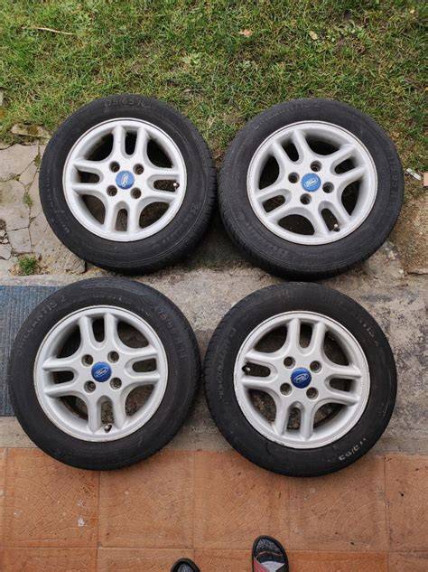 Kola 4x108 a pneumatiky pro Ford Escort