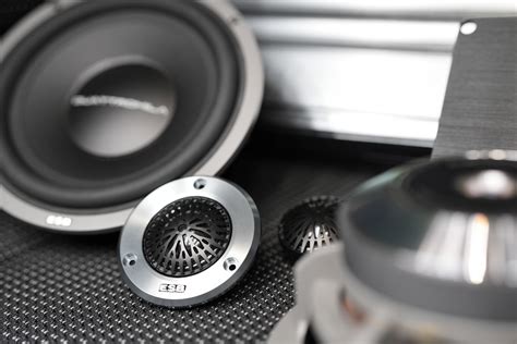 detailní pohled na výškový reproduktor ESB série 4000