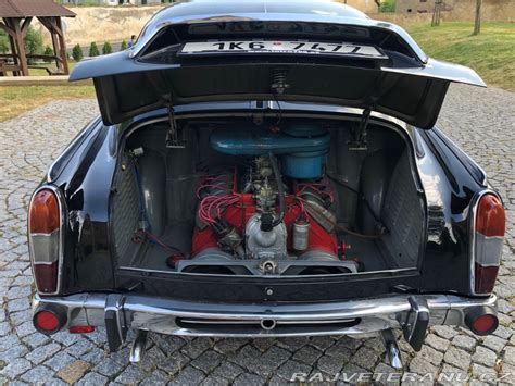 rozložení zavazadlového prostoru Tatra 603 (předek a zadní kufr)