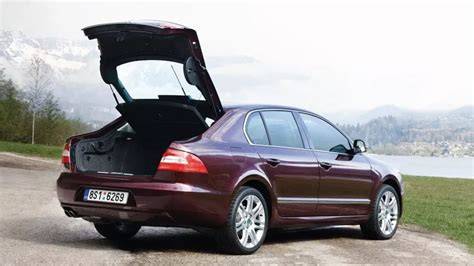 zadní partie Škoda Superb 2 Twindoor