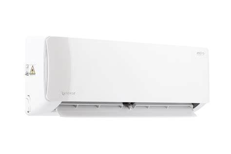 Detail zoxidovaného konektoru klimatizace s naznačenými zelenými piny