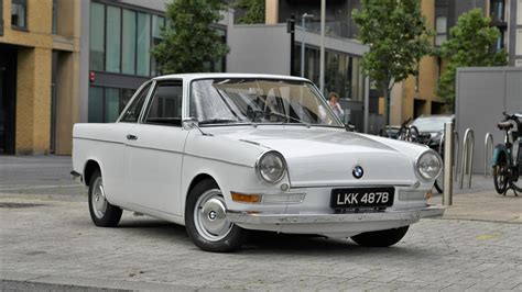 model BMW 700