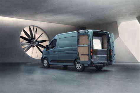 Infografika: Přehled typů motorů Renault Master a souvisejících modelů
