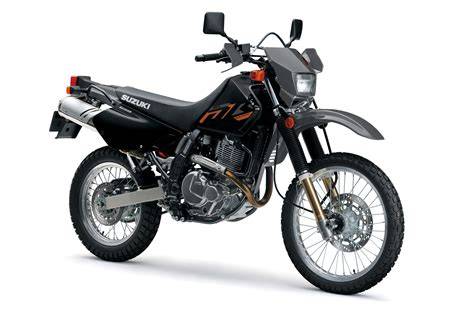 Illustration of front plastics for Suzuki DR650 RSE and color options