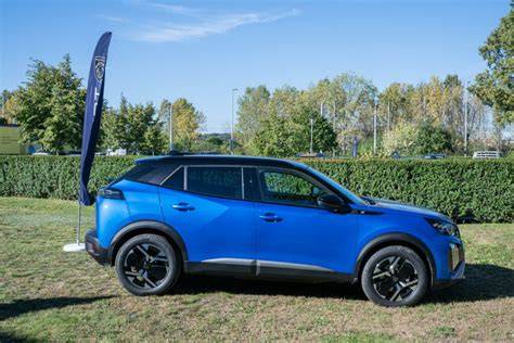 Infografika: Srovnání dojezdových kol pro Peugeot 2008 a jiné modely