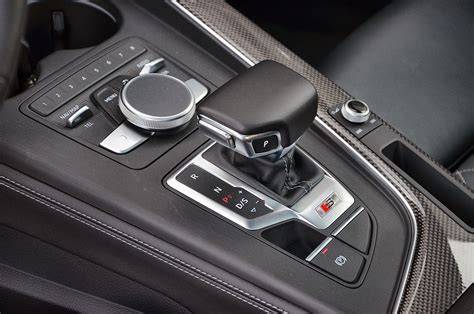 infografika: Audi Q3 automaticka prevodovka spolehlivost