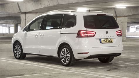 vizualizace porovnání hmotností verzí Seat Alhambra