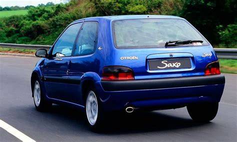 Infografika: Délky stěračů podle modelu Citroën Saxo a kompatibilní adaptéry HOOK