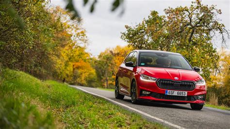 Škoda Fabia Monte Carlo s dvojitými koncovkami výfuku