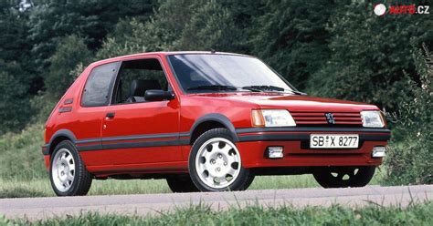 Historická fotografie Peugeotu 205 GTi