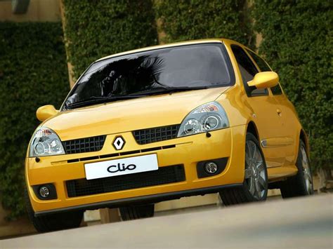 Renault Clio Sport II Ph1 - exteriér a rozšířené blatníky